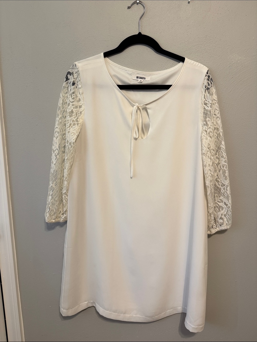 BB Dakota Cream Lace-Sleeve Tie-Front Tunic